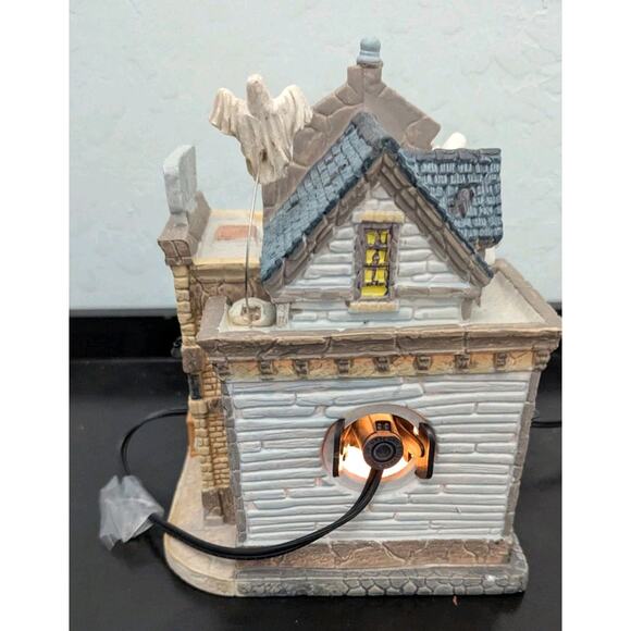 Lemax Spooky Town 2021 Apparition Academy #15732 Lighted Building Halloween - Picture 7 of 8